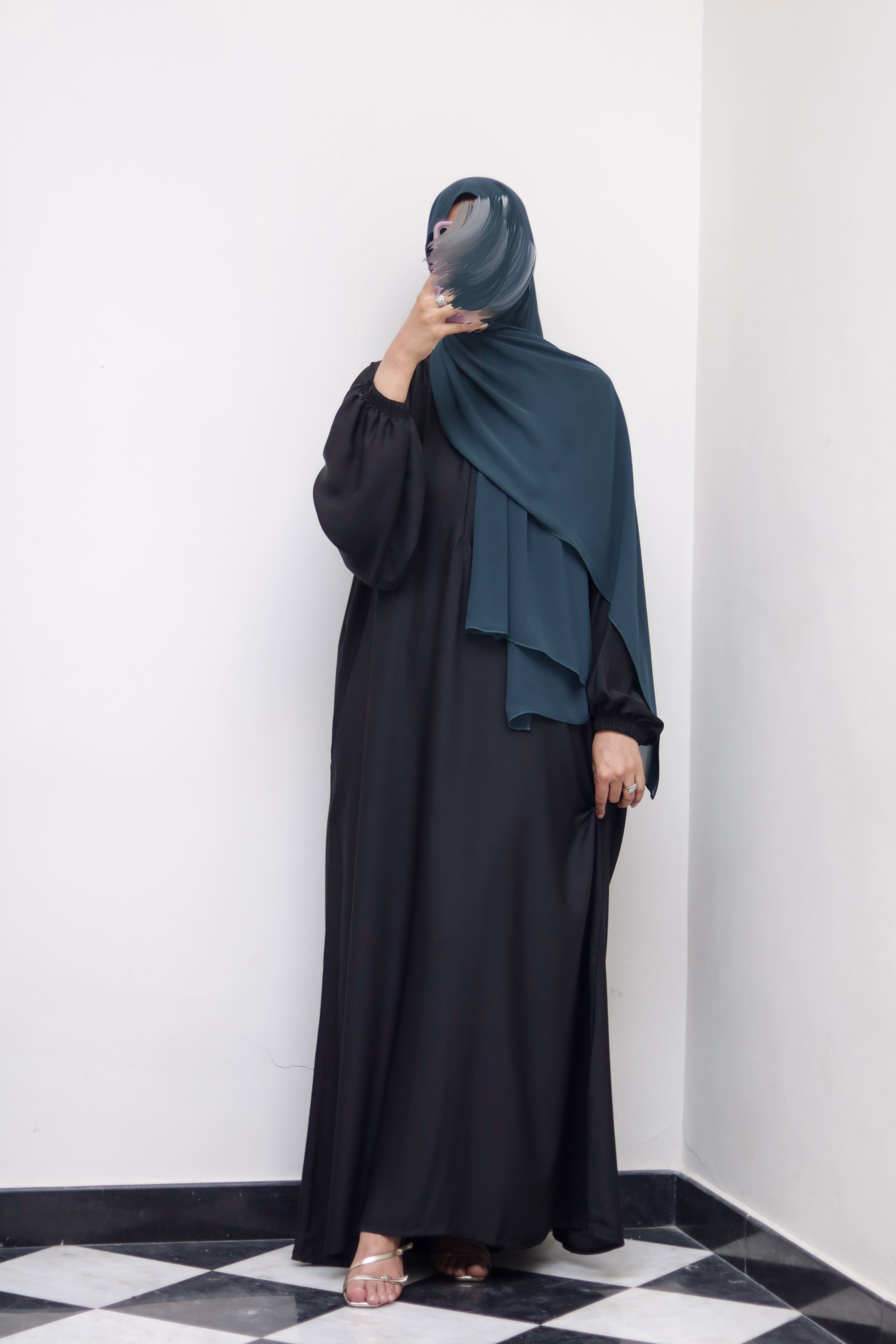 Black Classic Everyday Wear Abaya - Image 11