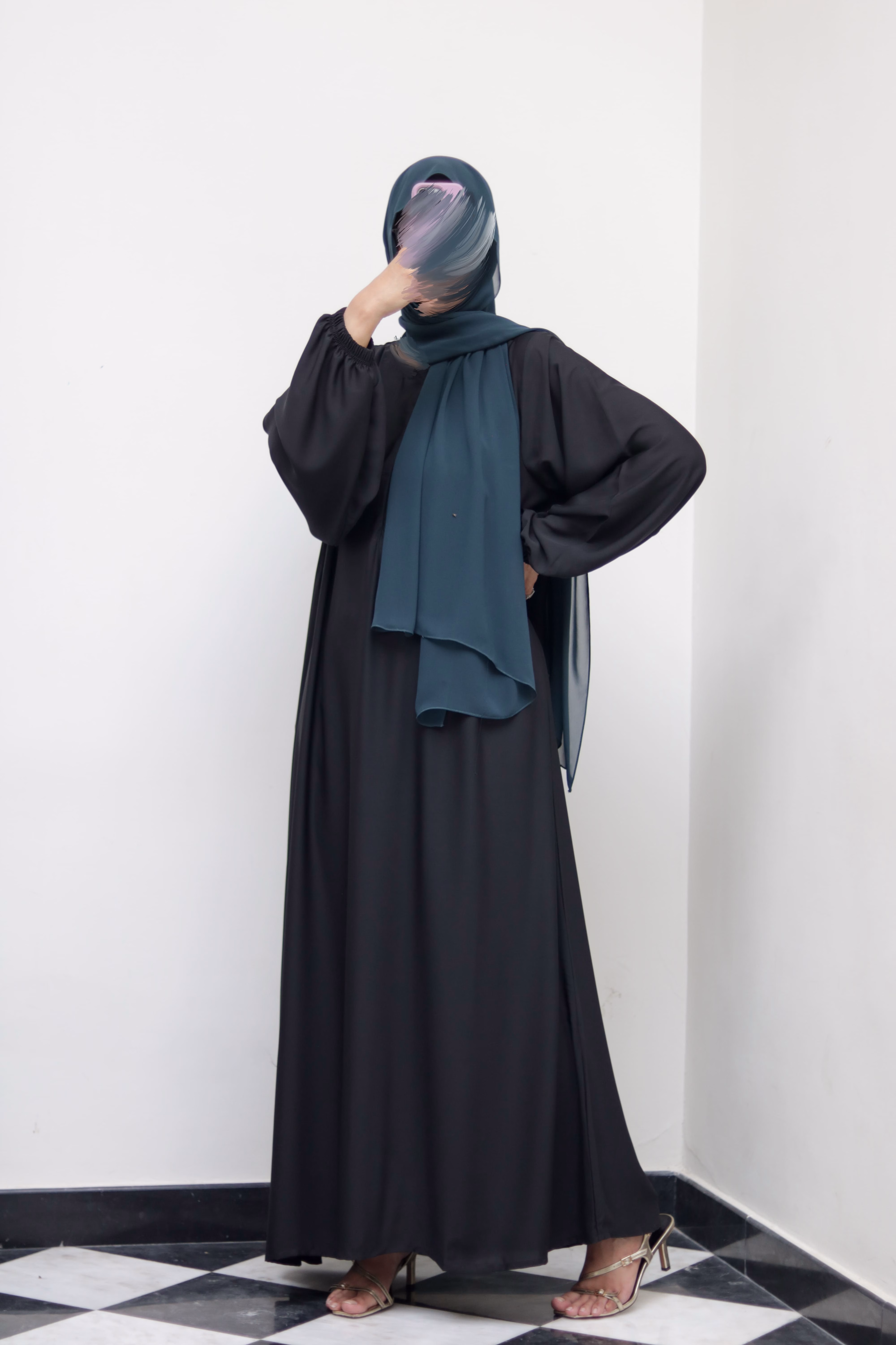 Black Classic Everyday Wear Abaya - Image 9